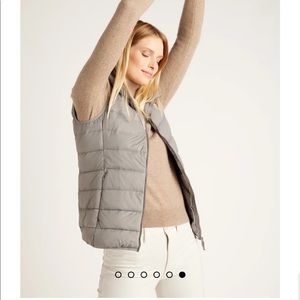 GAP Lightweight Down Puffer Vest
